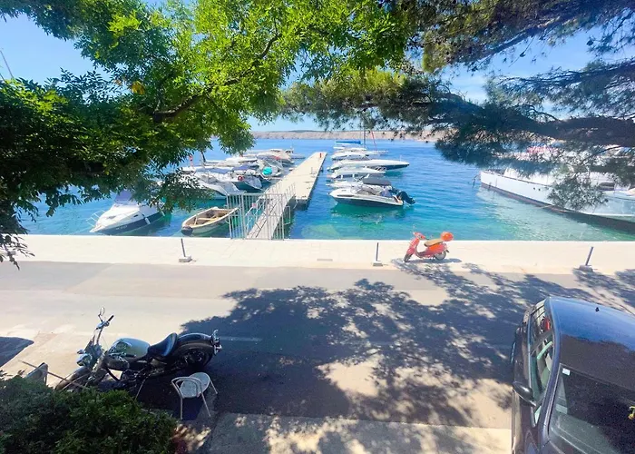 Dea * יאדראנובו